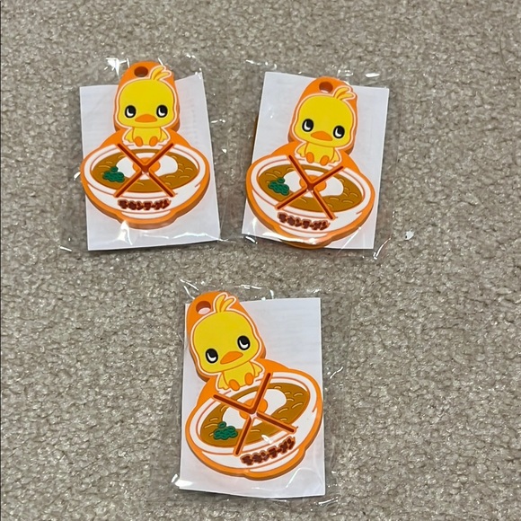 CUP NOODLES MUSEUM YOKOHAMA Accessories - Cute Yellow Chick keychain from CUPNOODLES MUSEUM YOKOHAMA Japan only! New gift